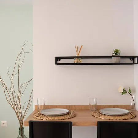 Διαμέρισμα Roomaki - New & Stylish In The Center With Parking