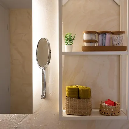 Appartement Roomaki - New & Stylish In The Center With Parking Chalkís