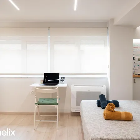 Roomaki - New & Stylish In The Center With Parking Apartment *